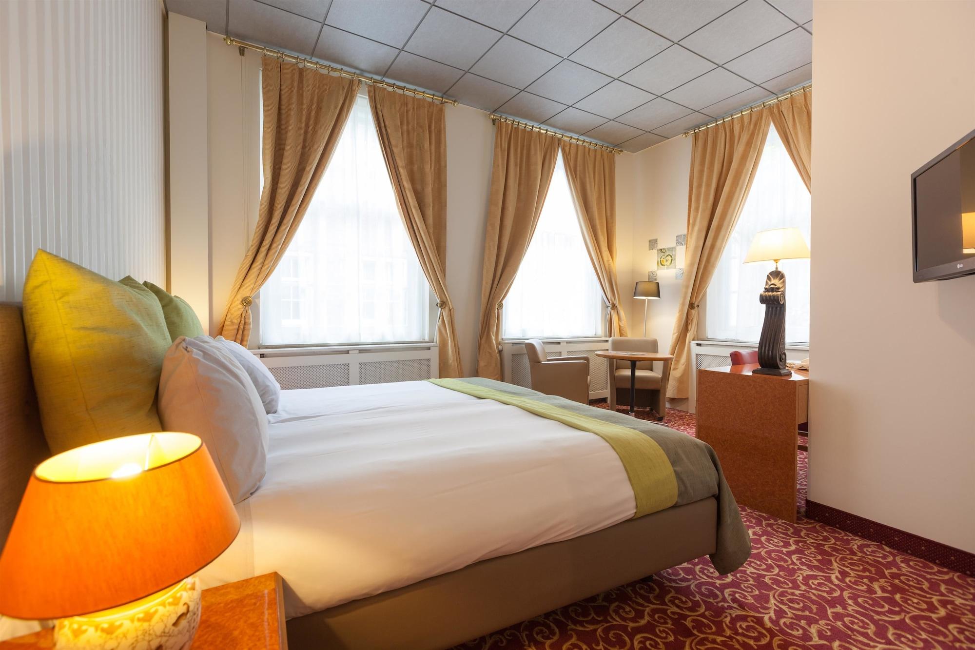 Grand Museum Hotel, BW Signature Collection دلفت المظهر الخارجي الصورة