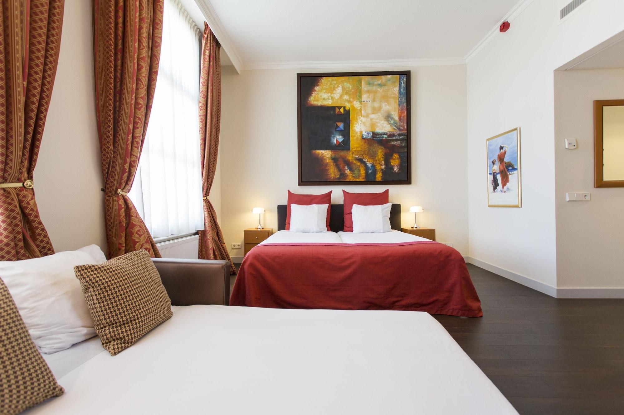 Grand Museum Hotel, BW Signature Collection دلفت المظهر الخارجي الصورة